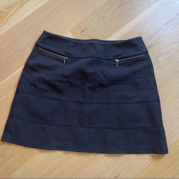 Athleta Strata Ponte skirt - black - Picture 2 of 6